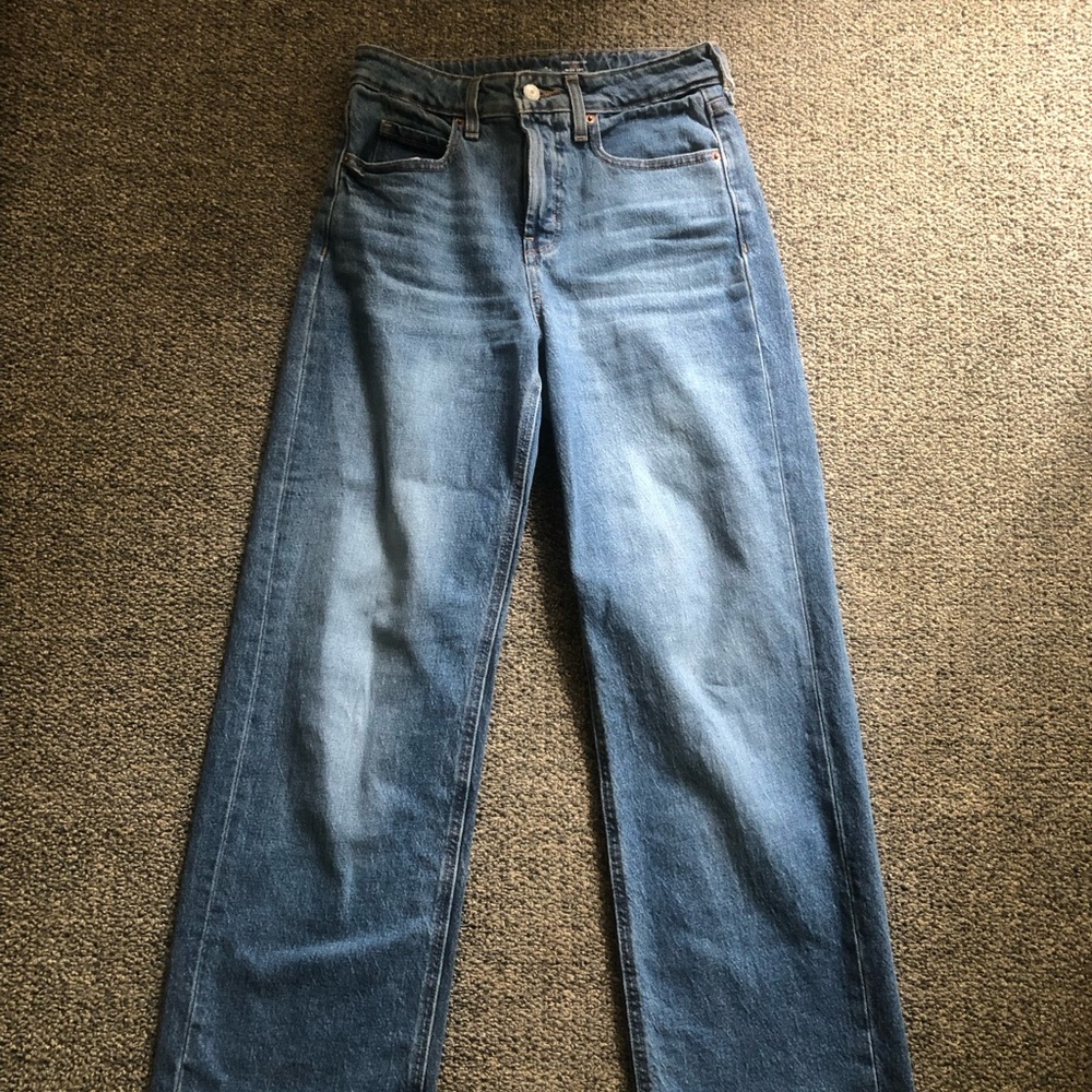 Old Navy Women's Wide Leg Jeans size 0 petite (shorter inseam) curvy fit